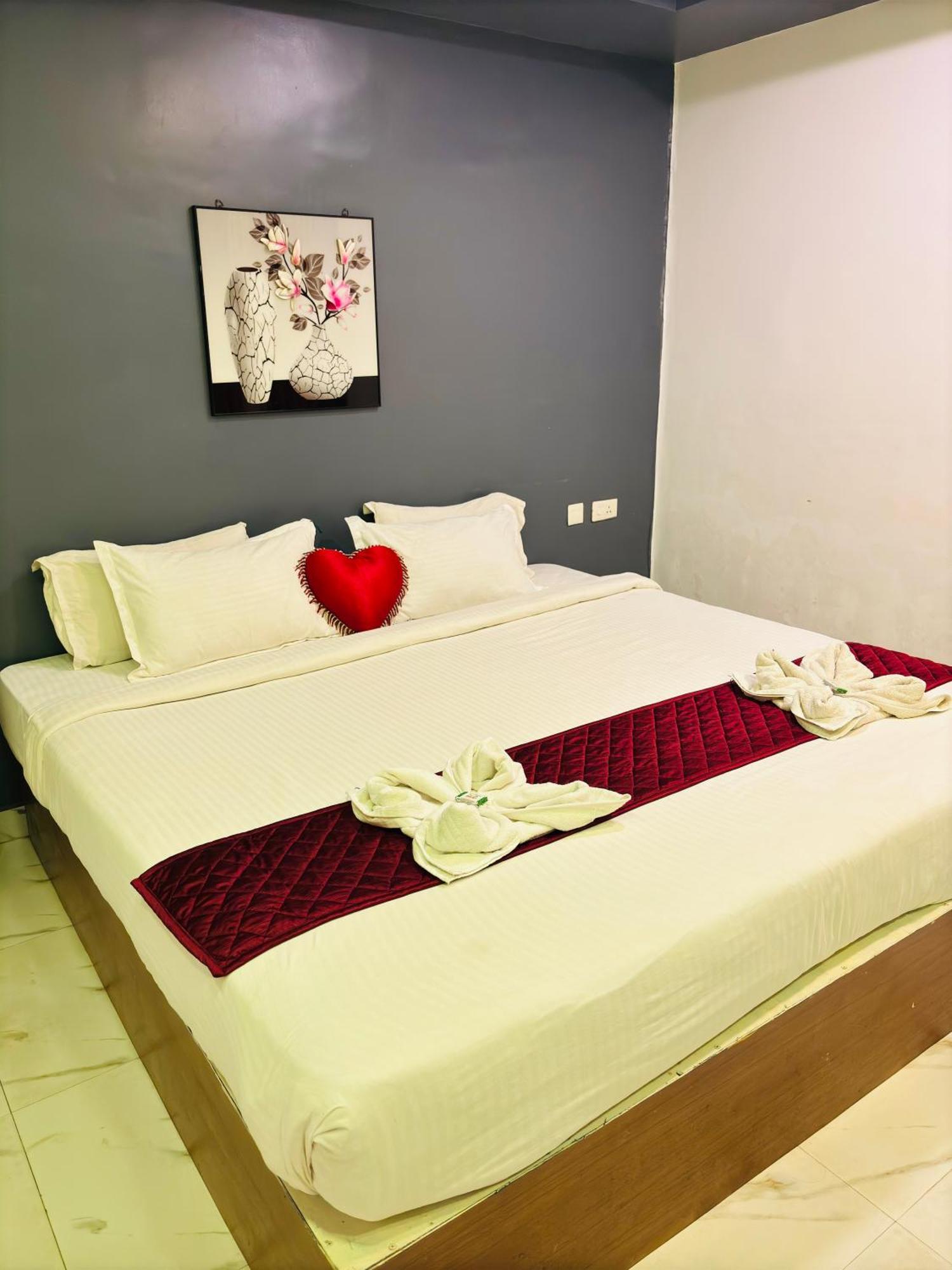 The Elite Beachview Pondicherry Bagian luar foto