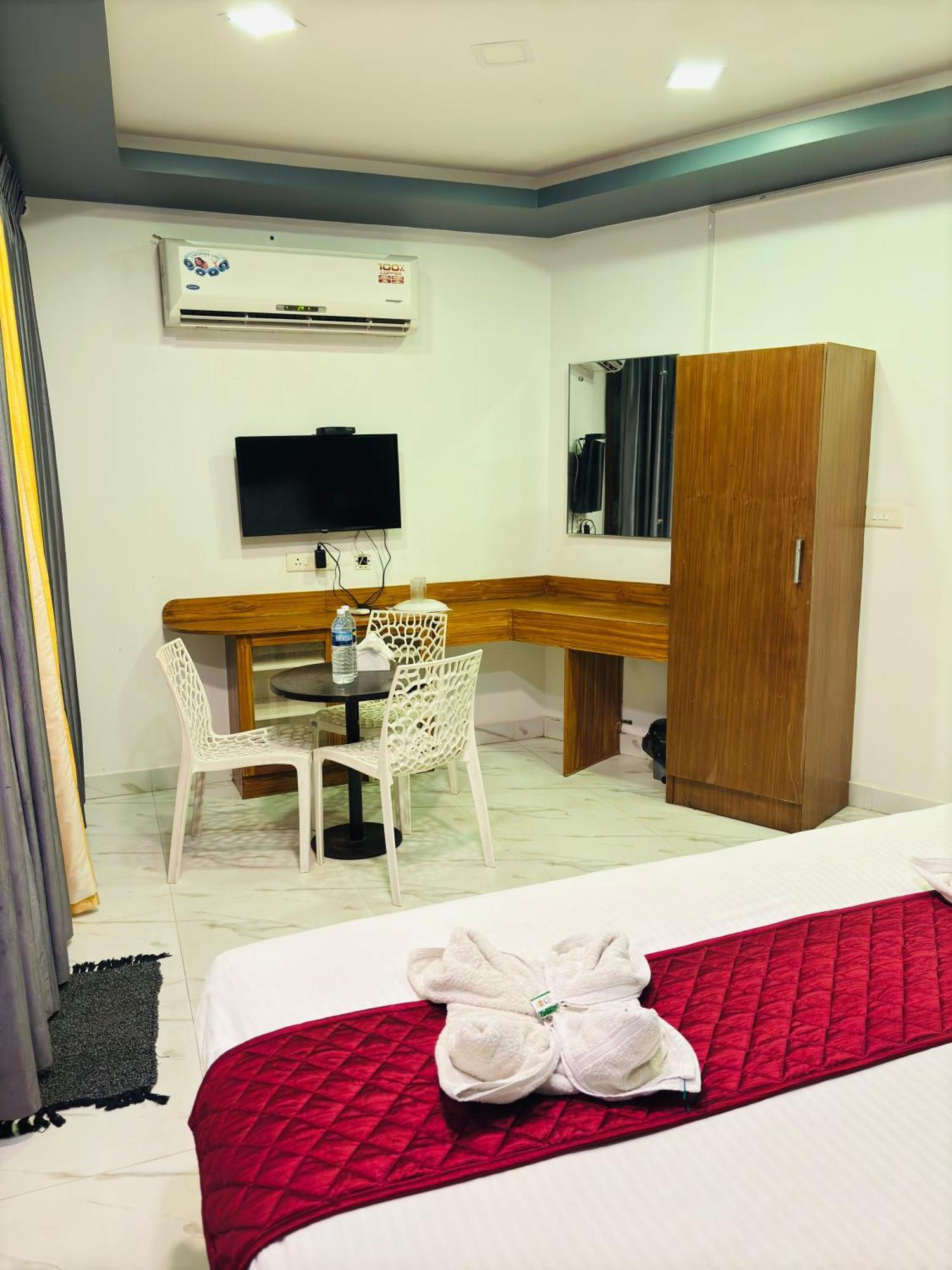 The Elite Beachview Pondicherry Bagian luar foto