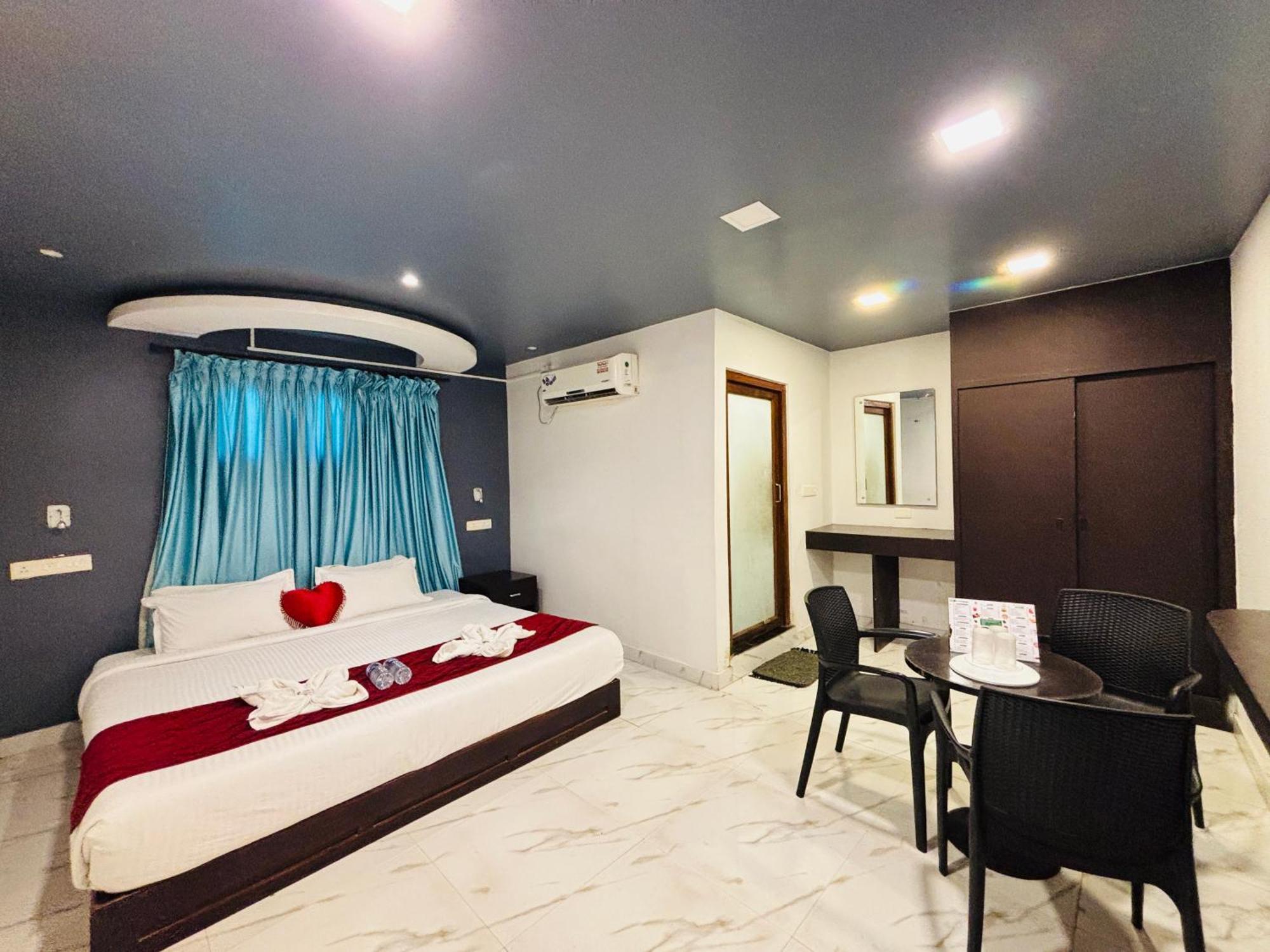 The Elite Beachview Pondicherry Bagian luar foto