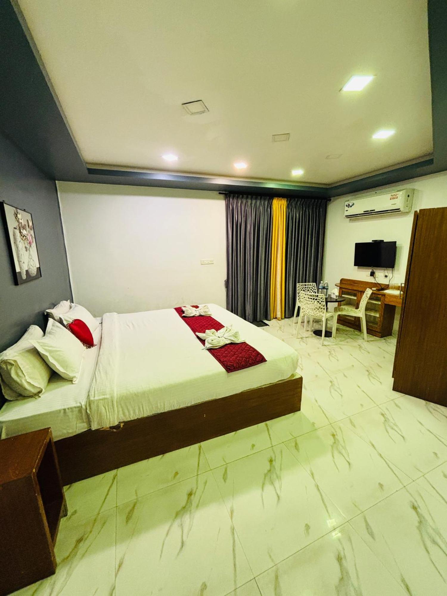 The Elite Beachview Pondicherry Bagian luar foto