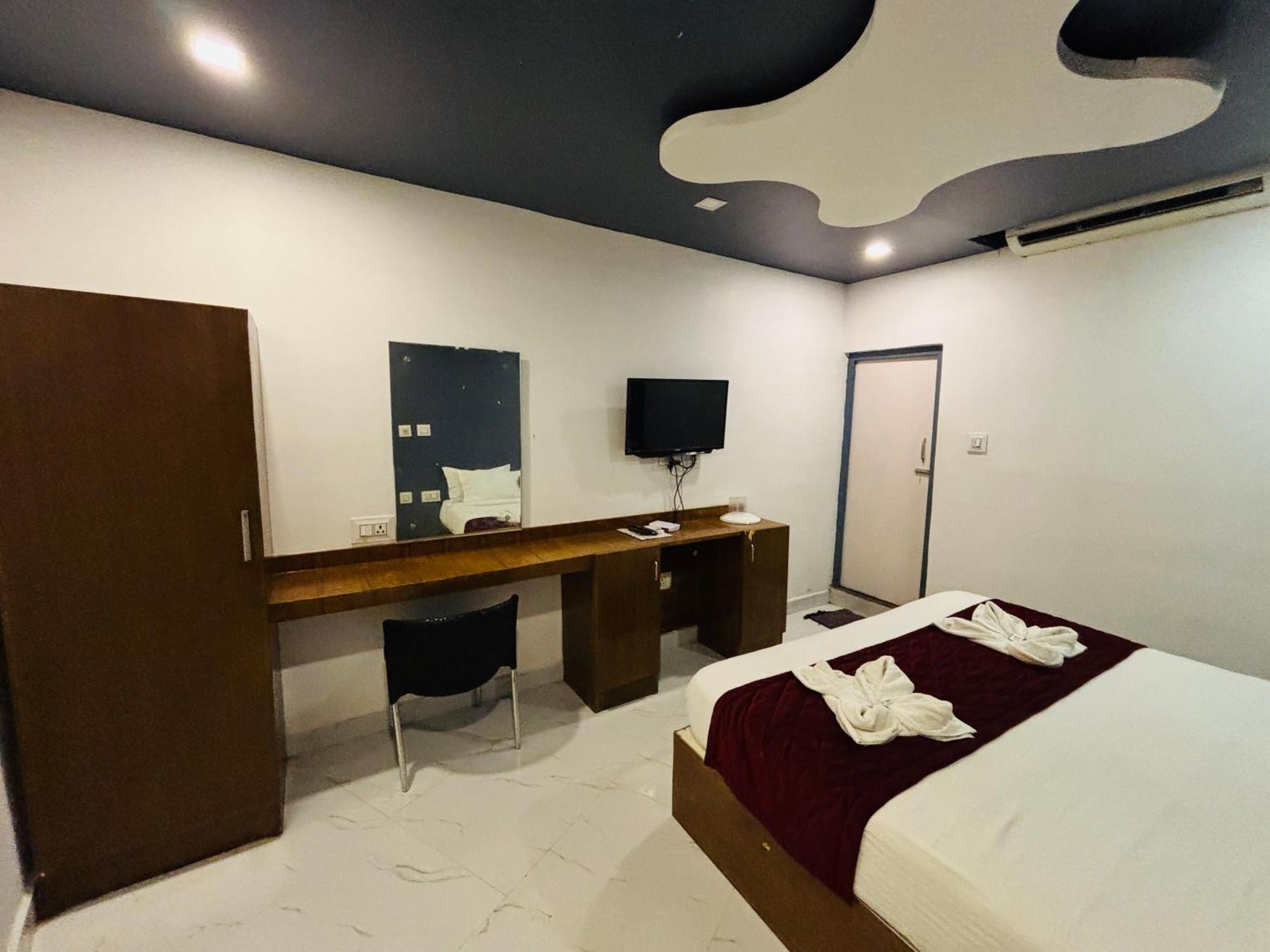 The Elite Beachview Pondicherry Bagian luar foto